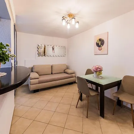Konukevi Spaladium 4*