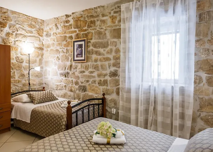 Villa Spaladium Guest house