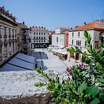 Villa Spaladium Guest house 4*