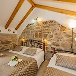 Villa Spaladium 4*