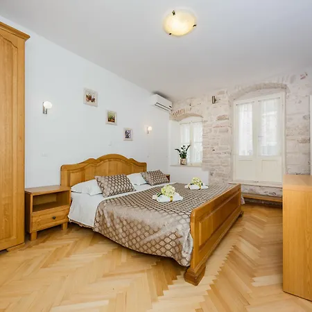 Pensjonat Spaladium Split