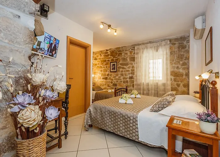 Spaladium Vendégház 4*